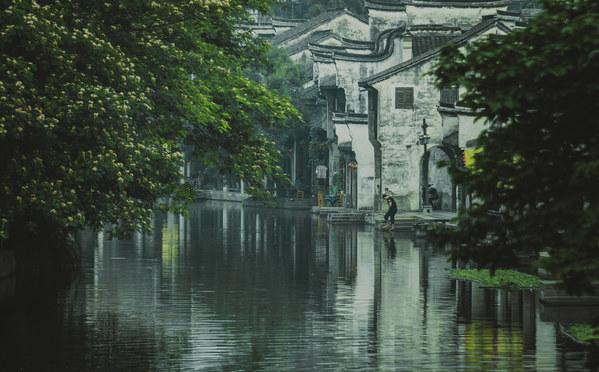 喀麦隆替补门将本场5次扑救，奥纳纳上一场0扑救丢3球